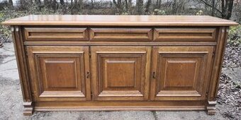 Rustikálna masivna komoda-dubová