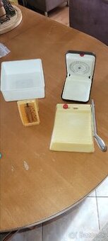 Mini váhy a krájač na syr