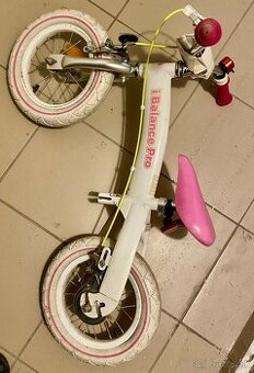 Detsky bicykel a odrazdlo v jednom