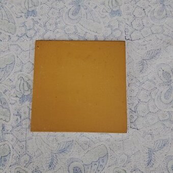 Retro technická dlažba - žltá matná - 0,20€ za ks