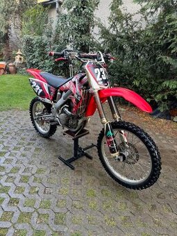 Honda CRF 250R 2009 – po GO motora, veľa doplnkov, TOP stav