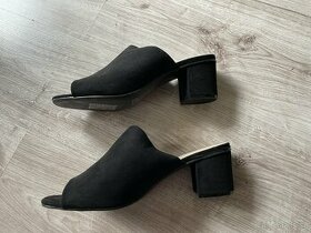 Sandále čierne na širokom opätku, veľkosť 40 - 1