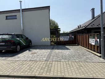 3 izbový MEZANÍN, 96 m2, Sabinov, pozemok 619 m2 ( 1/2 )