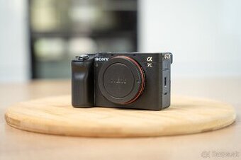 FULLFRAME SONY A7C TOP STAV