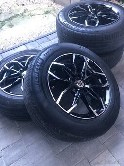 Predám letnú sadu Michelin 215/65 R17
