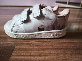 Tenisky Adidas v. 22