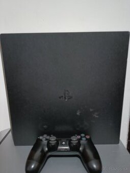 Predám PS4 Pro