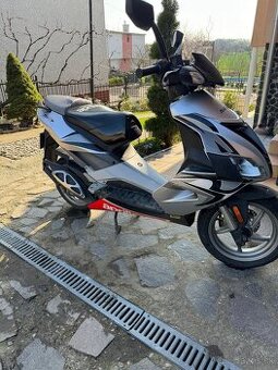 Aprilia SR 50
