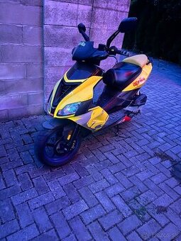Aprilia sr50