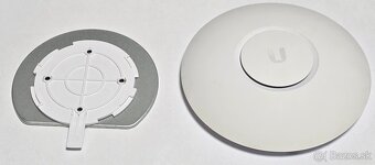 Špičkový Access Point UniFi Ubiquiti AP AC Lite - 1ks