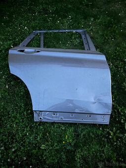 DVERE BMW X1 F48 PRAVE ZADNE