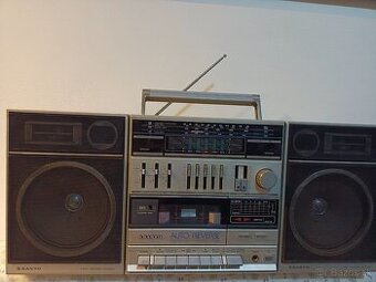 Sanyo c50 radiomagnetofon retro kazeťák Japan