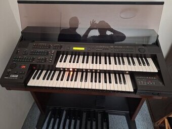 Elektronický orgán YAMAHA