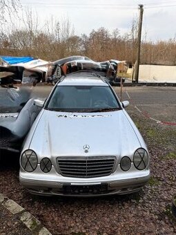 Na náhradne diely Mercedes Benz W210