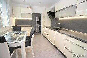 PRENÁJOM 3,5 izbový BYT Gn.Svobodu Partizánske - 1