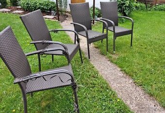 4x zahradna stolicka v horsom stave