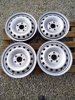 5 x 118 16" + letné pneu..RENAULT,OPEL,NISSAN.