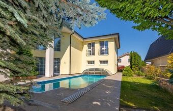 LUXUSNÁ VILA, WELLNESS, BAZÉN, ZÁHRADA, DUNAJSKÁ LUŽNÁ