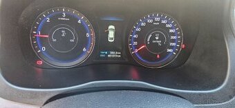 Hyundai i 40 cdti 1.7. Manuál