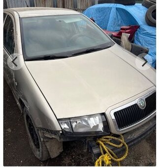 SKODA FABIA 1.2 HTP 2006 PREDNA KAPOTA