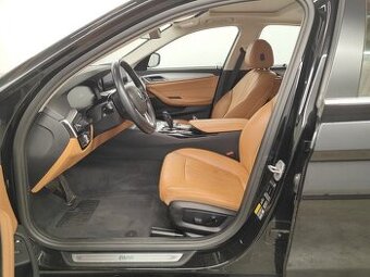 BMW 530e plug-in, limuzina