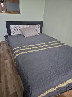 Široká jednolôžková posteľ s úložným priestorom