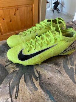 Nike ZOOM AIR MERCURIAL VAPOR 16 PRO FG