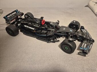 Lego Technic Mercedes-AMG F1