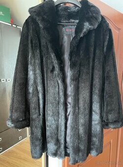 Kožuch Kcero comfort,50-54, dvakrát použitý,20€
