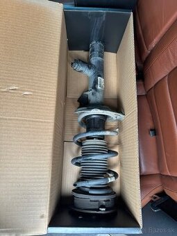 VW Škoda Adaptívne Tlmiče 300413032a