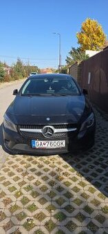 Mercedes benz cla 200