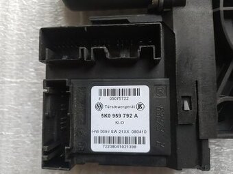 Motorček sťahovania okna pravy predny VW Golf 6 5K0 Octavia