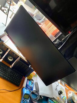 Predám LG ultrawide monitor