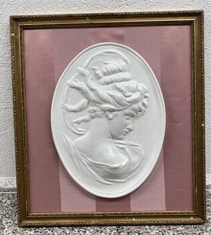 Predám plastiku z porcelánu