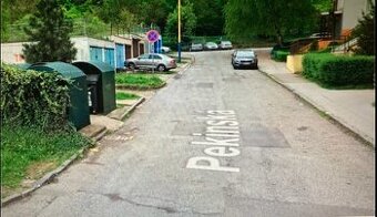 Predam garaz pekinska tahanovce - - 1