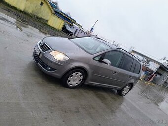Volkswagen Touran • 2008