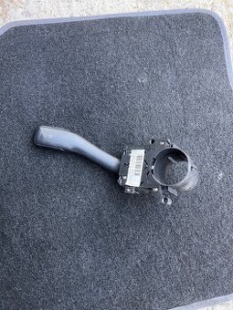 Páčka smeroviek Octavia 1 Fabia 1 Superb 1 Golf 4