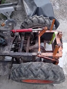 Zadna naprava a hydraulika