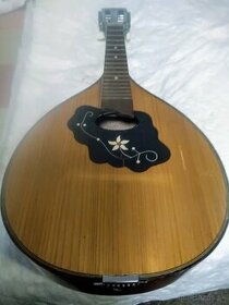 Krasna mandolina s intarziou. - 1