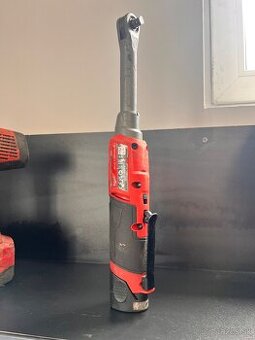 Predám rázovu ráčnu 3/8 Milwaukee m12