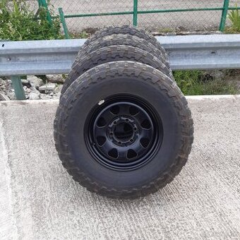 Pneumatiky Toyo