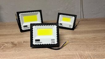 Led reflektor exteriér 230v