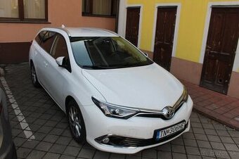 Toyota Auris TS 1.6 Valvematic Executive, automat, r. 2018