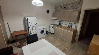 Prenájom 1-izb.byt v centre Senice - 1