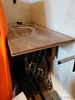 Šijací stroj SINGER