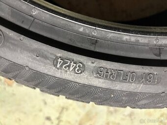 Zimné pneumatiky 235/40 R19