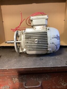 Elektromotor 2/2 kw 1380.   Ot  prírubový