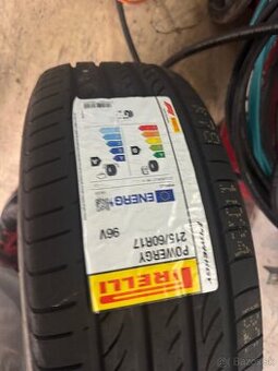 2x PIRELLI POWERGY 215/60R17 nove
