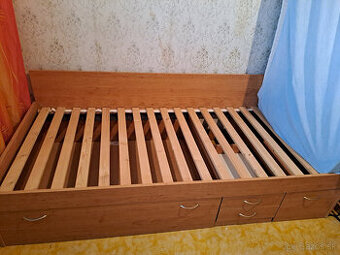 Predám postel s matracom