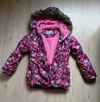 Zimna vetrovka pre dievca